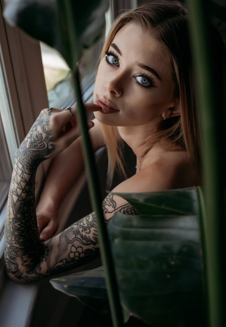 déshabillage onlyfans magnifique parfait image