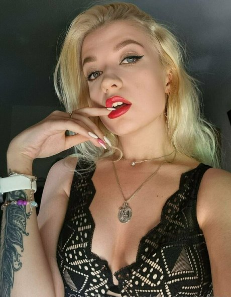 aliyarowefree star du porno adulte img