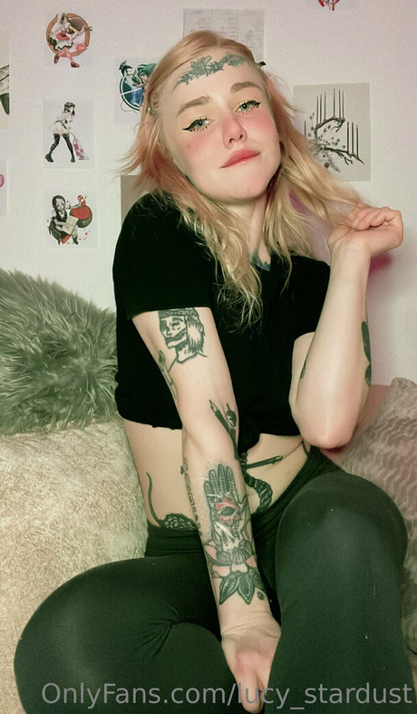 lucy stardust modèles nus des photos