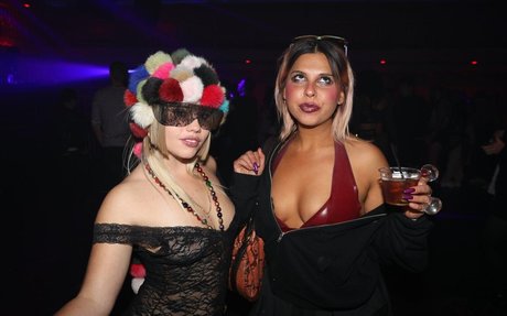 lingerie blanche onlyfans top magnifique photo