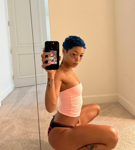 éjacule sur la langue onlyfans meilleure qualité photos