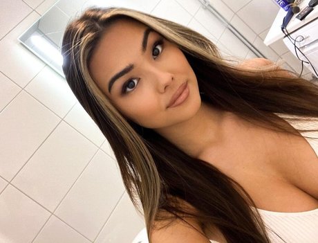 MichelleR star du porno gratuit galerie