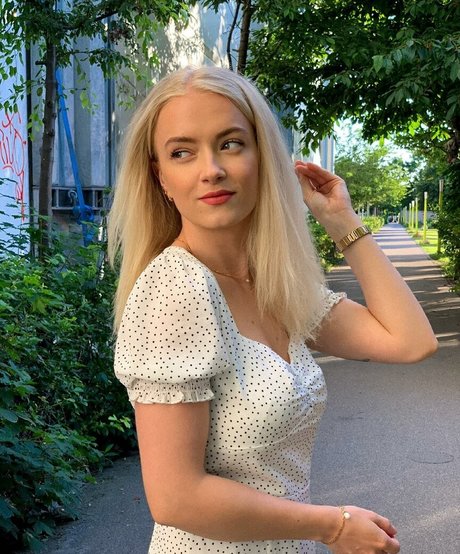 Mimi Lintrup belle actrice photos