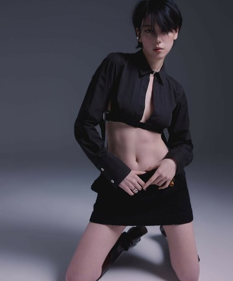 Ayaka Miyoshi actrice adulte archive