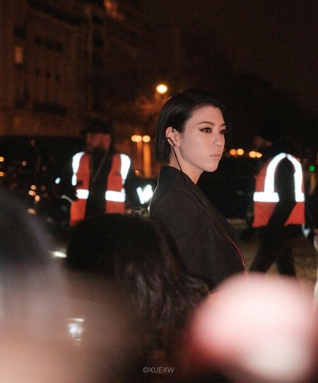 Ayaka Miyoshi nus étoiles galeries