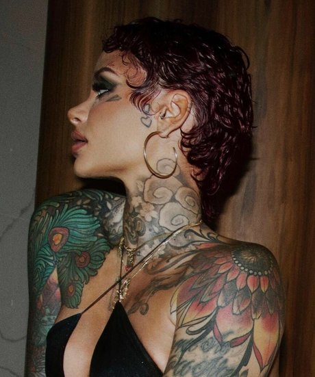 Kehlani haut modèle galerie