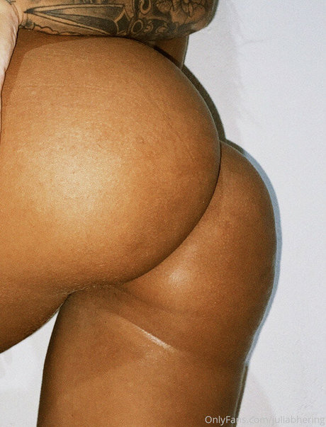 Julia Bhering star du porno img