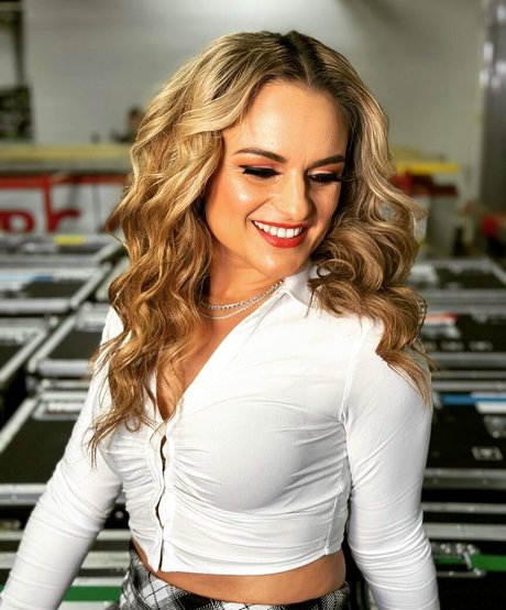 conversations cochonnes uniquement pour les fans nu érotique des photos