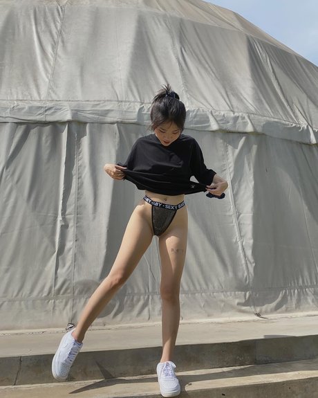 Thanh Nhen actrice adulte galeries