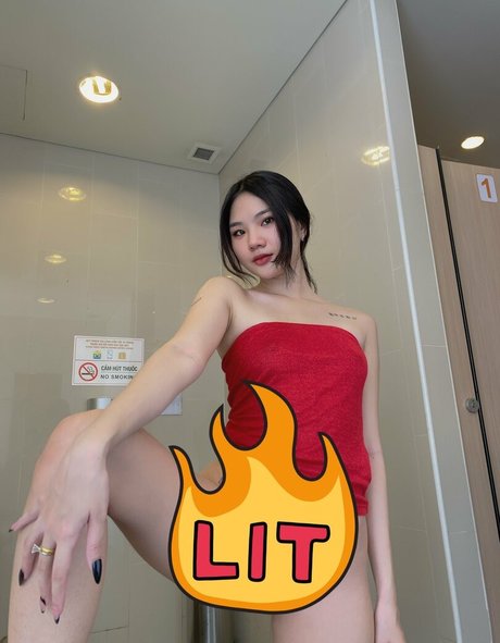 filles danime uniquementfans art de haute qualité image