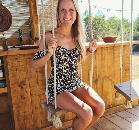 Alexandra Wennmacher nus de stars du porno images