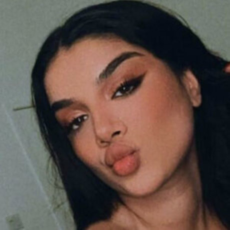 Alishba Sheikh nus étoiles des photos