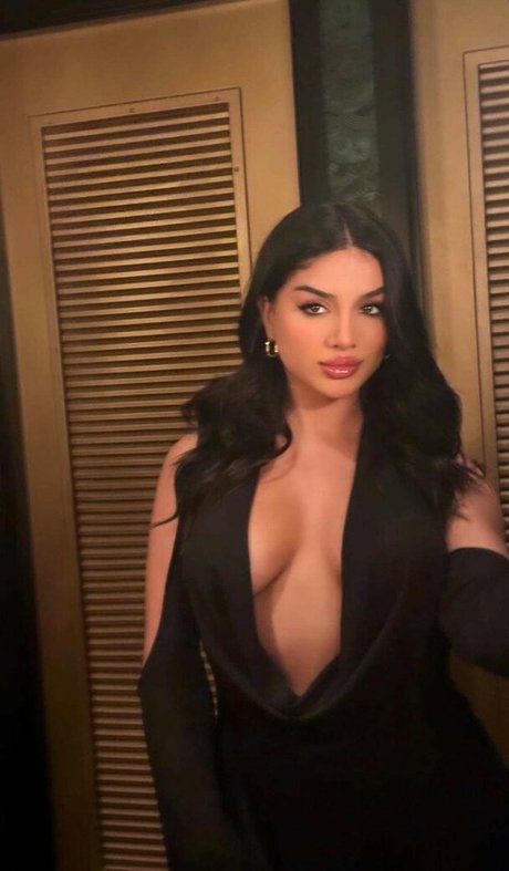 Alishba Sheikh star érotique archive