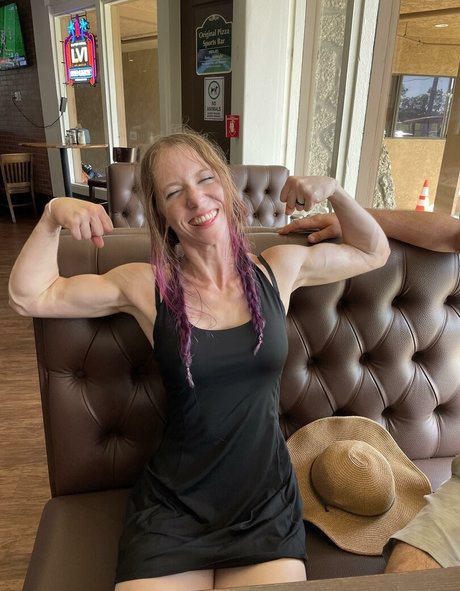 Wendy Lov art star du porno images