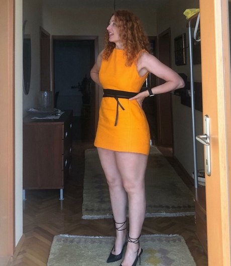 Mrs G Comics art modèle image