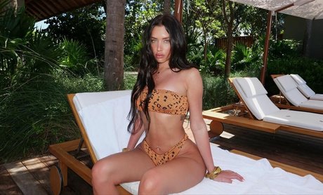 Anastasia Karanikolaou actrice érotique collection