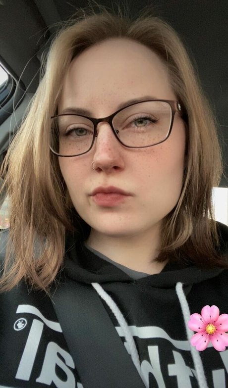 SylveeVT actrice nue archive