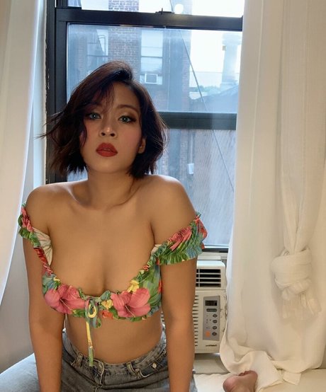 milf aux cheveux noirs onlyfans gratuit meilleur photos