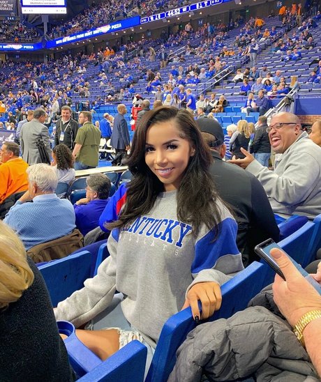 maman latine onlyfans nu en haute qualité galeries