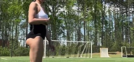 Brittany Renner star du porno hd images