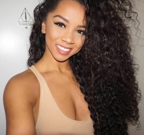 Brittany Renner modèle joli img