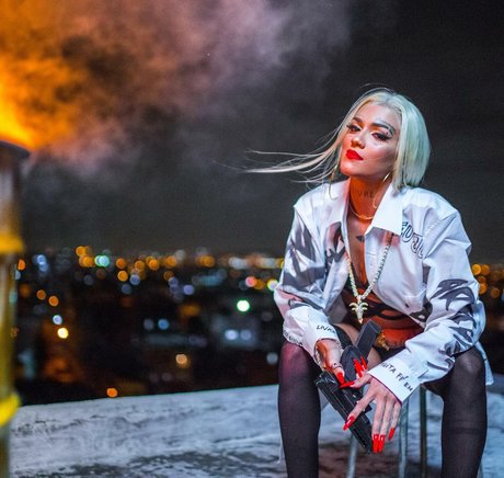 Nabrisa jolie star du porno galeries