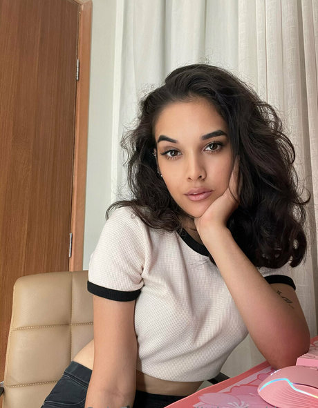 littlemisskimmy star du porno chaude galeries