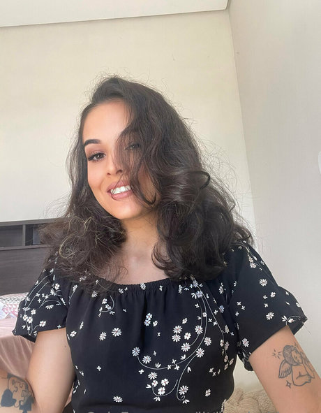 bikini ado onlyfans nu sexy des photos