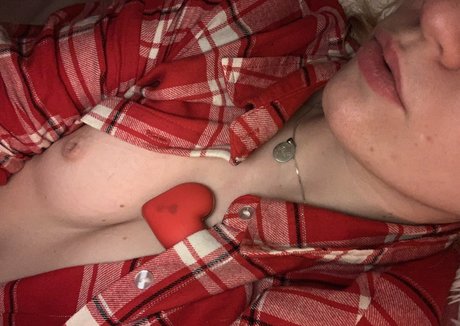 deezefreeze modèle chaud photos