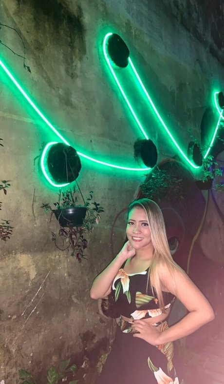 pieds de grand-mère uniquementfans sexe artistique photos