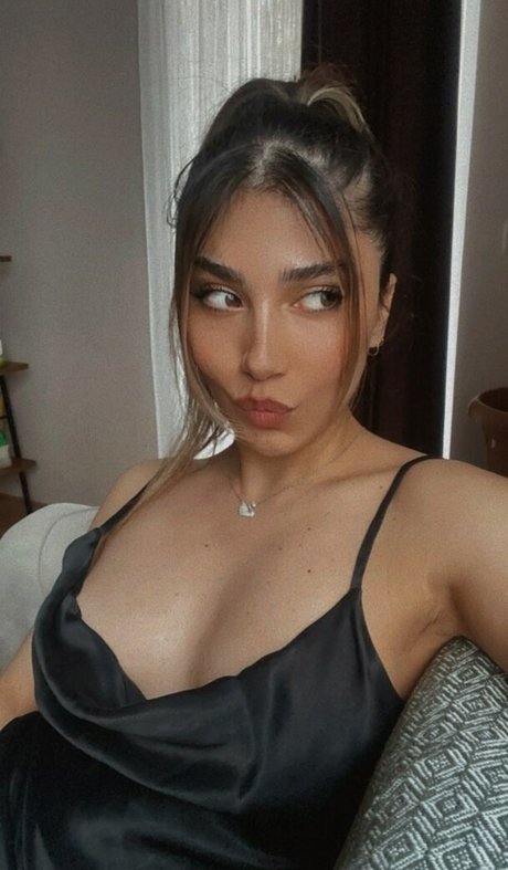 pelisilin actrice artistique des photos