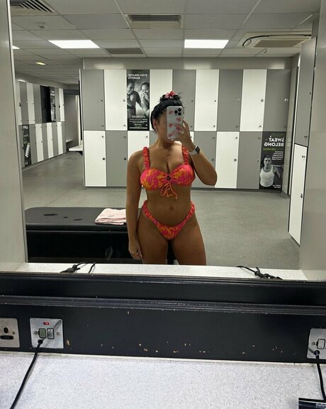 Tameralouchia star du porno gratuite des photos