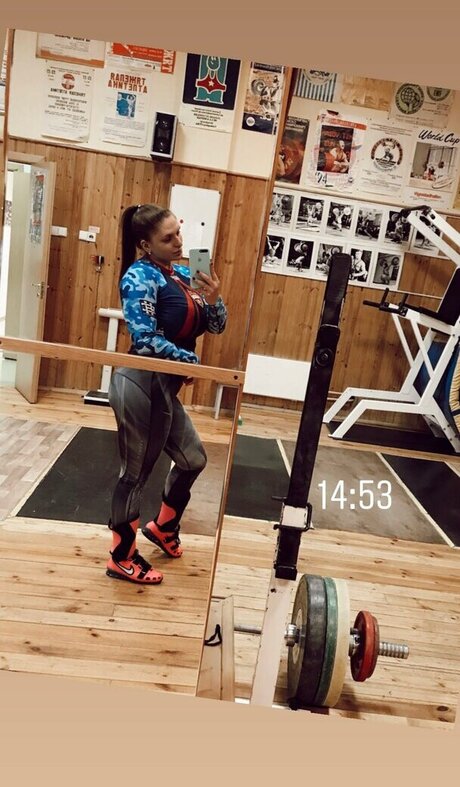 Nastya Blinova modèle hd img