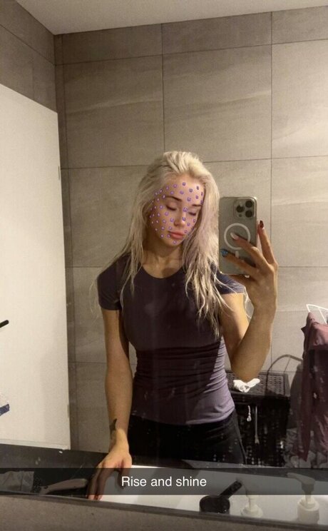 Brynhildurgunnlaugs modèle pornographique galeries