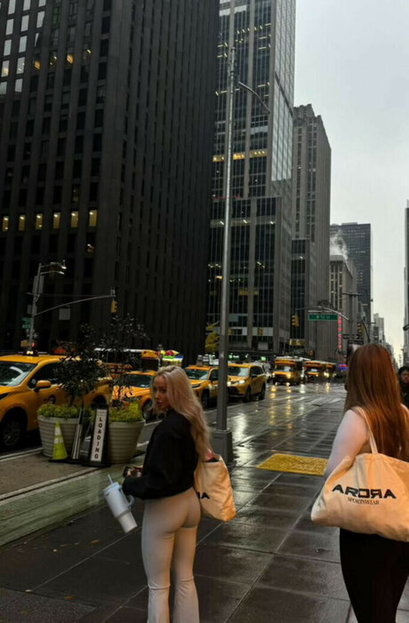 Brynhildurgunnlaugs étoile nue archive