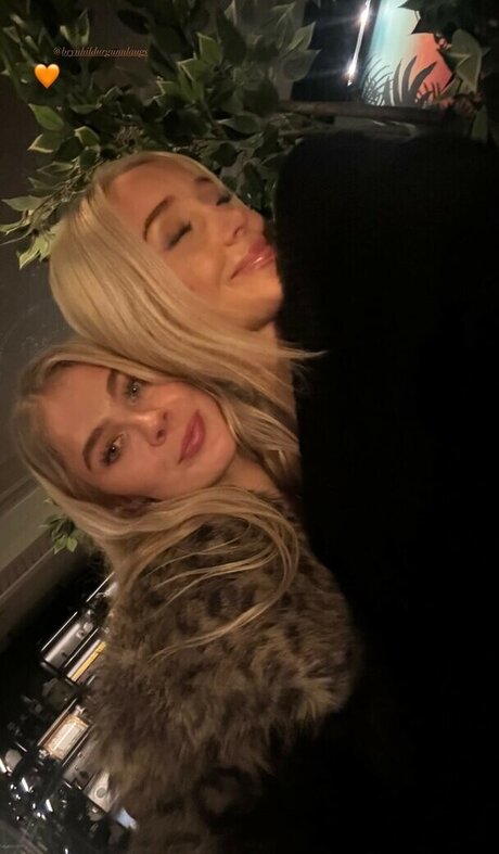 blonde au gros cul onlyfans adulte de haute qualité photo