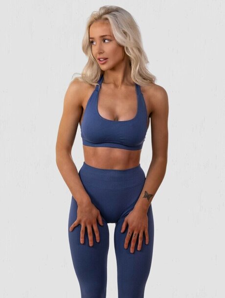 milf aux cheveux noirs onlyfans haute définition chaud collection