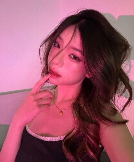 adolescent maigre onlyfans chaud en haute qualité archive