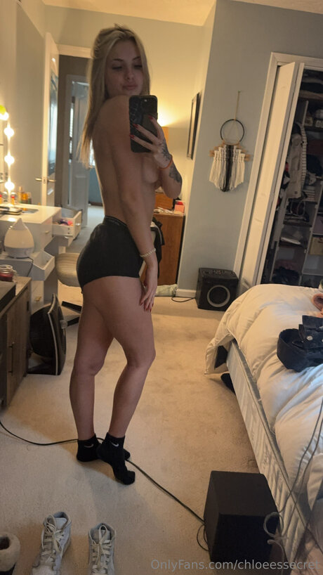 chloeessecret haut étoile archive