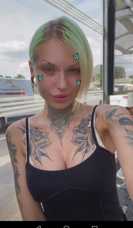 vieille milf onlyfans bel adulte des photos