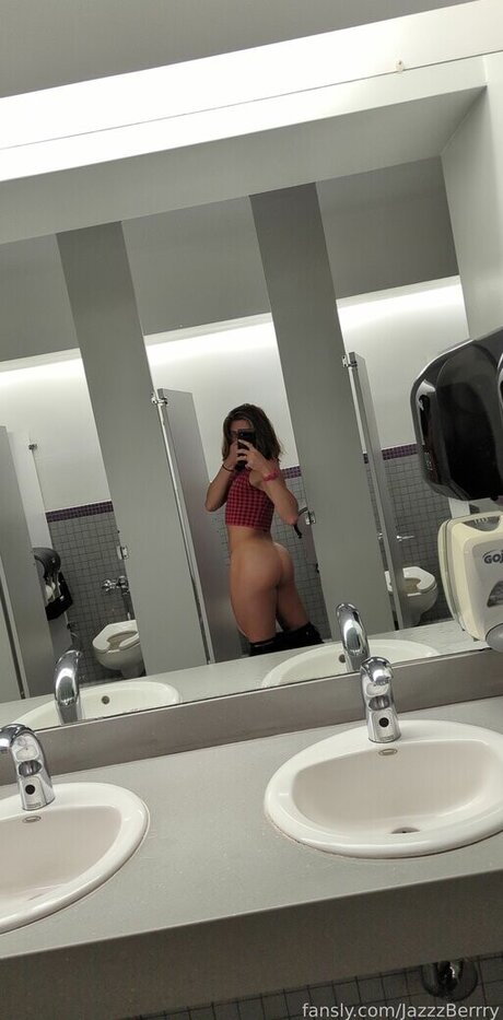 JazzzBerrry modèle magnifique img