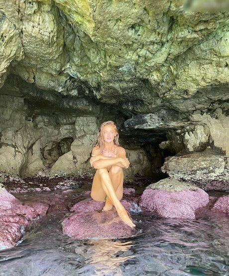 Cintia Dicker haut étoile photo