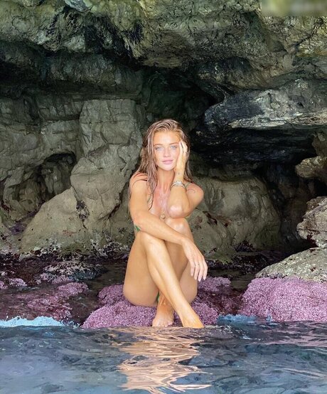 Cintia Dicker star du sexe archive