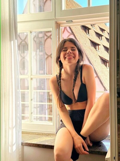 Joyce Ilg star du porno exclusive photos