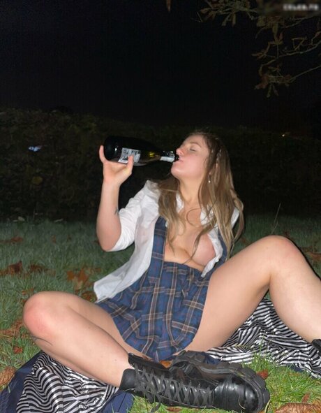 Atlantis Deep star érotique img