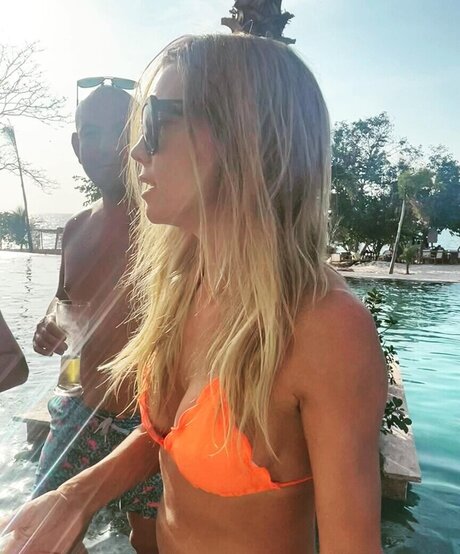 Jacey Birch modèle gratuit collection