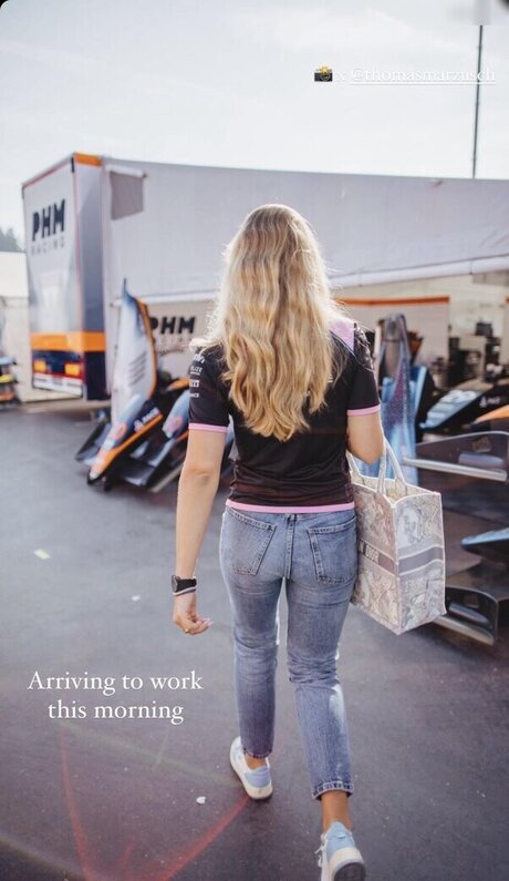 pom-pom girl asiatique onlyfans sexe de haute qualité des photos