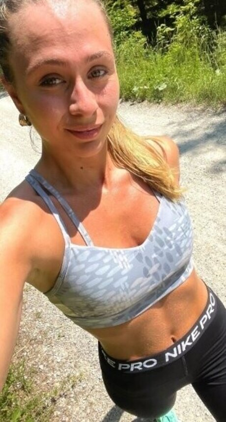 brunette onlyfans chaud meilleur photo