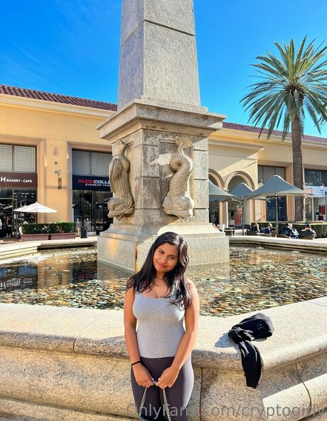 Miss Patel actrice porno photo