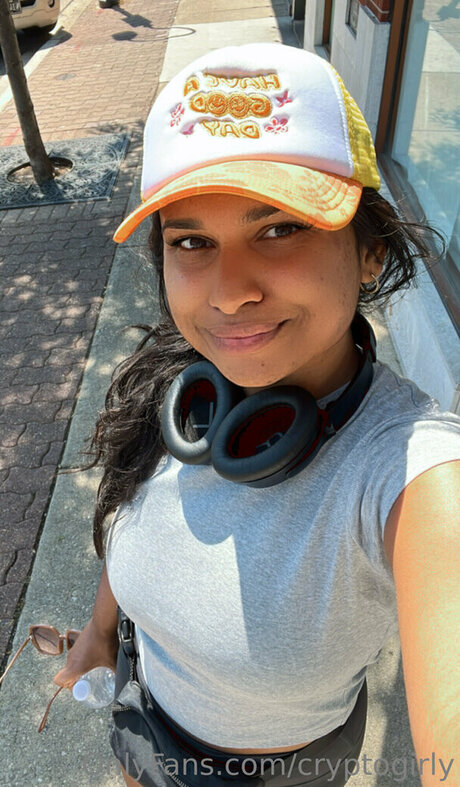 Miss Patel haut étoile images